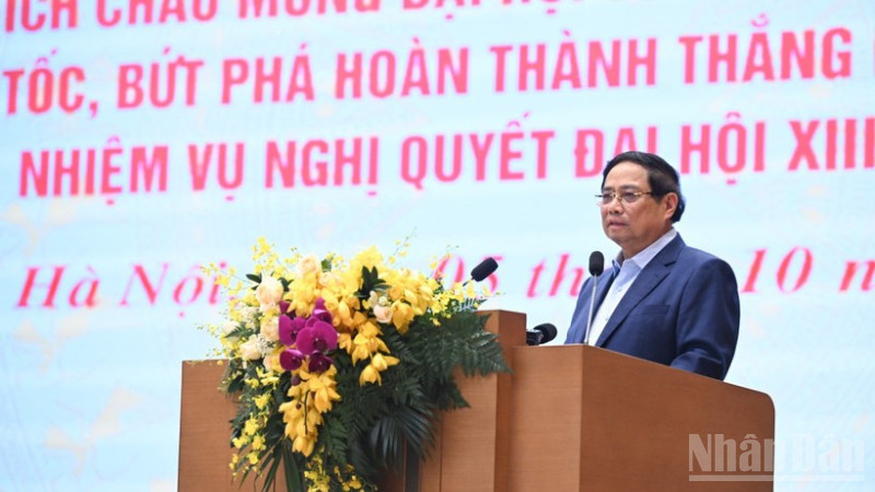 Thủ tướng Phạm Minh Chính, Chủ tịch Hội đồng Thi đua-Khen thưởng Trung ương phát biểu tại Lễ phát động thi đua. (Ảnh: TRẦN HẢI)