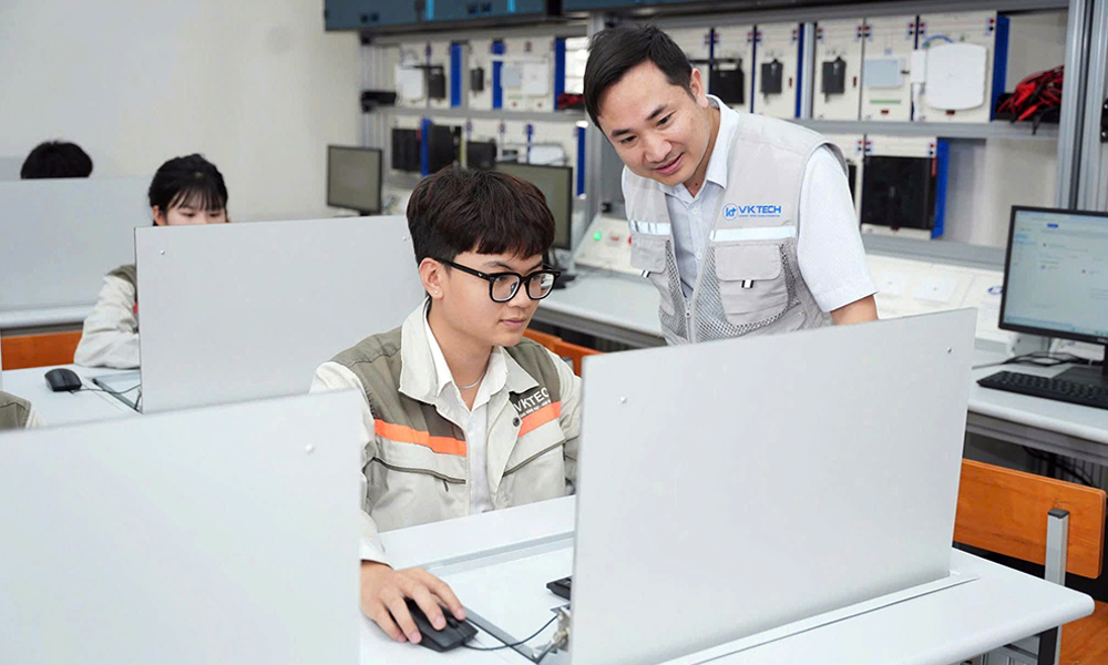 Người thuộc hộ đồng bào dân tộc thiểu số nghèo; người thuộc hộ nghèo ở các xã, thôn, bản đặc biệt khó khăn được hưởng mức hỗ trợ đào tạo nghề 4 triệu đồng/người/khóa học. Ảnh minh họa.