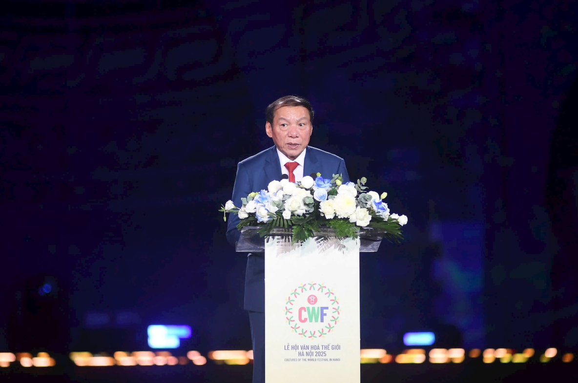 Bộ trưởng Bộ VHTTDL Nguyễn Văn Hùng phát biểu tại lễ bế mạc. Ảnh: hanoimoi