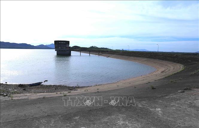 Hồ Kẻ Gỗ (công trình thủy lợi) thuộc xã Cẩm Duệ, tỉnh Hà Tĩnh. Ảnh: Vũ Sinh/TTXVN