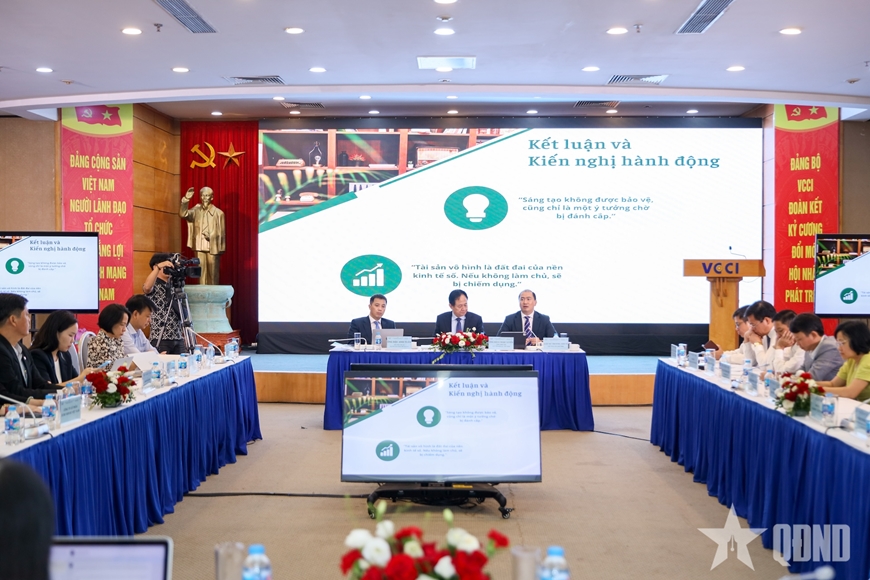 Quang cảnh diễn đàn.