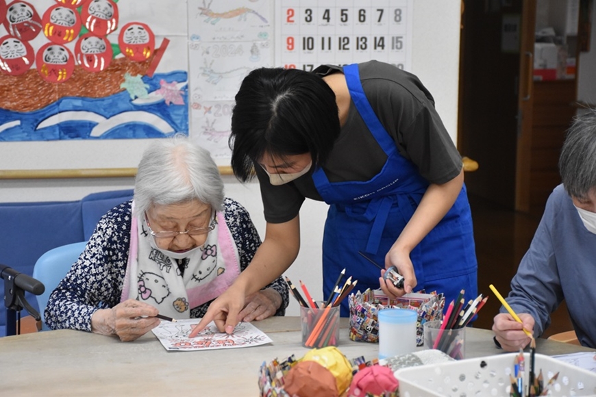 Thực tập sinh hộ lý Việt Nam tại một nhà dưỡng lão Nhật Bản. Ảnh do Cục Quản lý lao động ngoài nước cung cấp