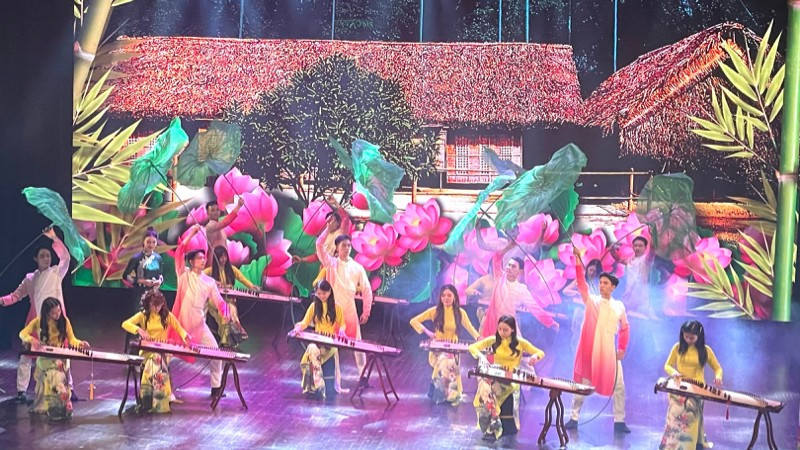 Phong trào văn nghệ quần chúng đã và đang tiếp tục phát triển tại các địa phương thời gian qua.