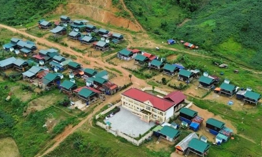 Trước 31/1/2026, hoàn thành xây mới, tái định cư cho những hộ có nhà bị lũ cuốn trôi, sập đổ hoàn toàn.