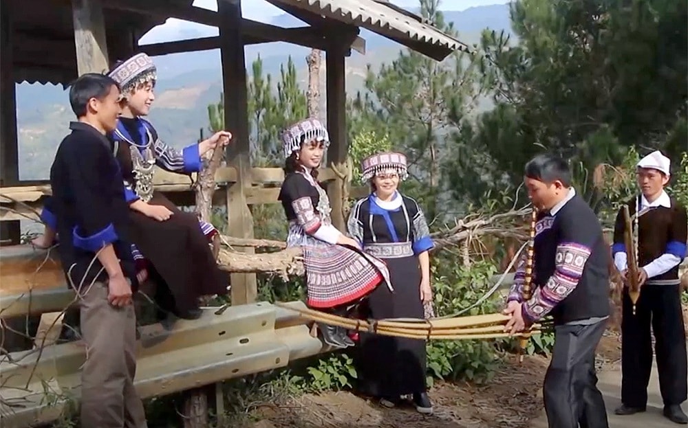 Khèn là loại nhạc cụ không thể thiếu, tạo nên hồn cốt và nét văn hóa riêng biệt của đồng bào Mông. Ảnh: TL