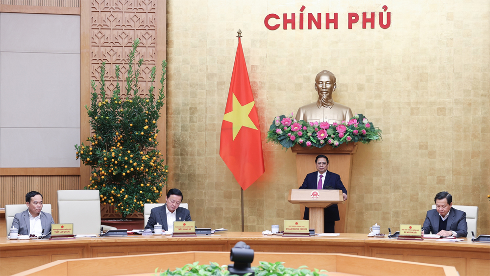 Thủ tướng Phạm Minh Chính: Khẩn trương tập trung giải quyết, xử lý công việc ngay từ ngày làm việc đầu tiên. Ảnh VGP/Nhật Bắc.