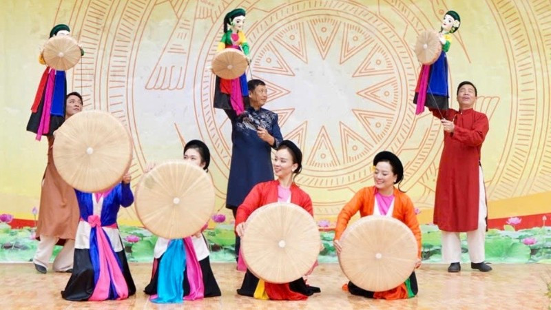 Nhà hát Múa rối Việt Nam biểu diễn tiết mục 