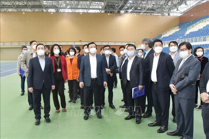 Bí thư Thành ủy Hà Nội Đinh Tiến Dũng và lãnh đạo thành phố kiểm tra công tác tổ chức SEA Games 31. Ảnh: TTXVN/phát