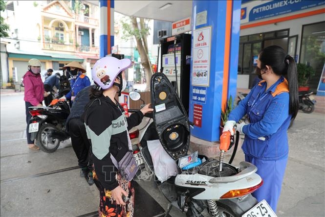 Bảo đảm cung ứng xăng dầu. Ảnh minh họa: TTXVN