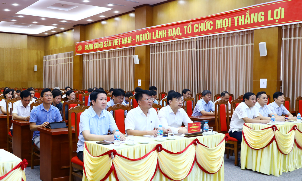 Các đại biểu dự hội nghị ở điểm cầu tỉnh Bắc Ninh.