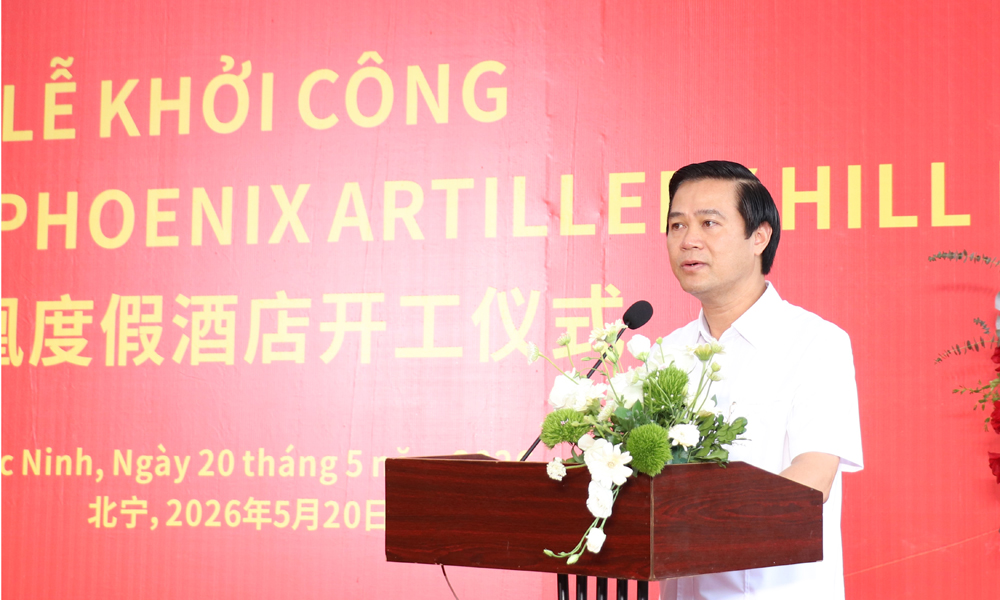 Đồng chí Lê Xuân Lợi phát biểu tại lễ khởi công khách sạn 5 sao Phoenix Artillery Hill Hotel.