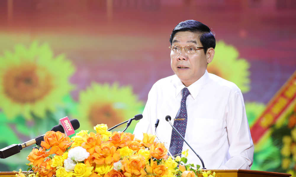 Đồng chí Nguyễn Văn Gấu phát biểu tại Lễ kỷ niệm.