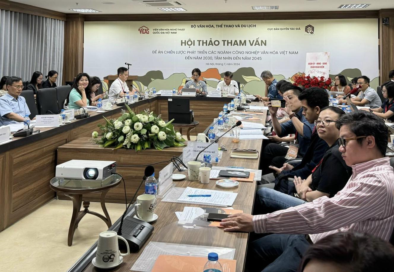 Quang cảnh hội thảo. Ảnh: Hoa Nguyễn