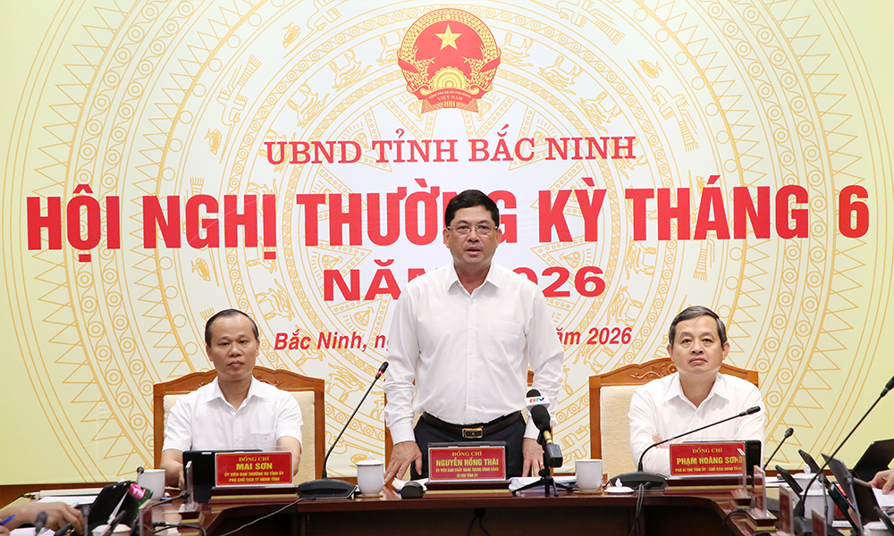 
Đồng chí Nguyễn Hồng Thái chỉ đạo cần xây dựng và giám sát chặt chẽ kịch bản tăng trưởng, giải ngân vốn đầu tư công 6 tháng cuối năm 2026.