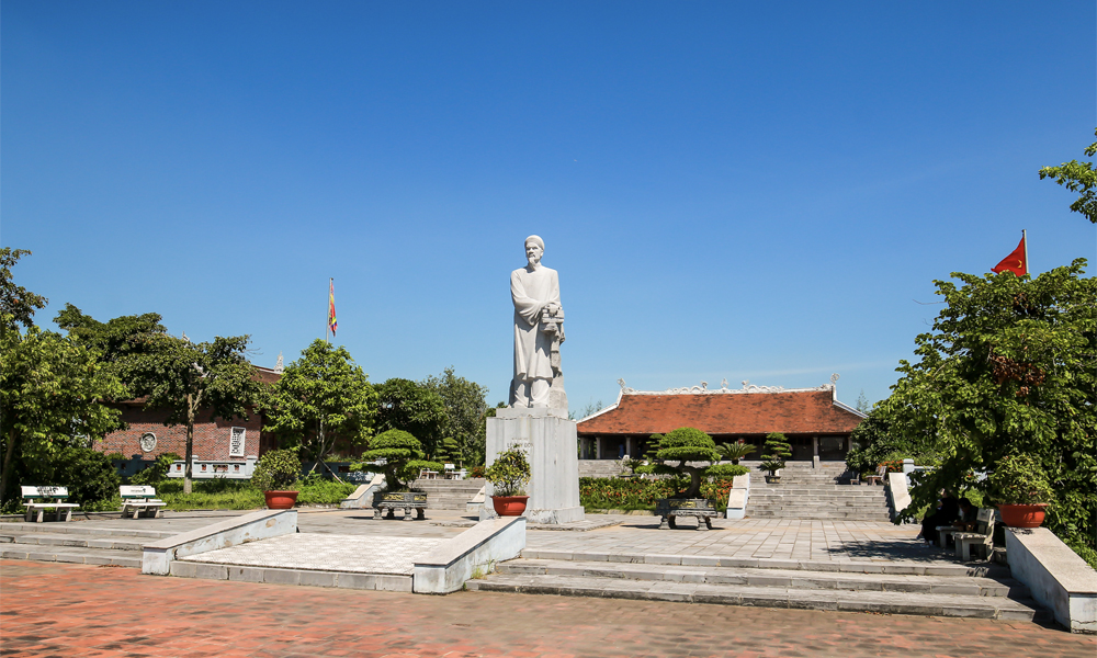 Khu lưu niệm Danh nhân văn hóa Lê Quý Đôn.