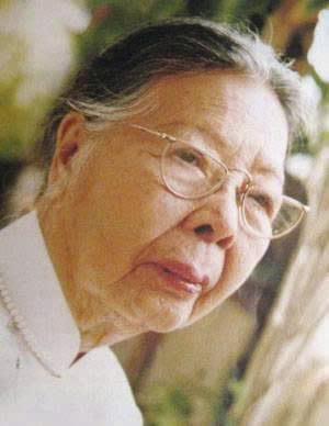 Nữ sĩ Anh Thơ