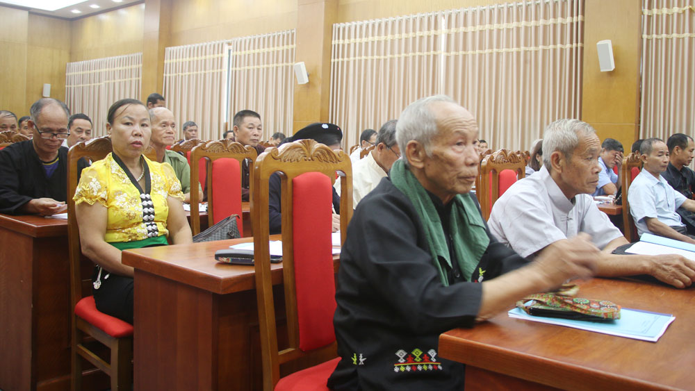 Các đại biểu dự hội nghị.