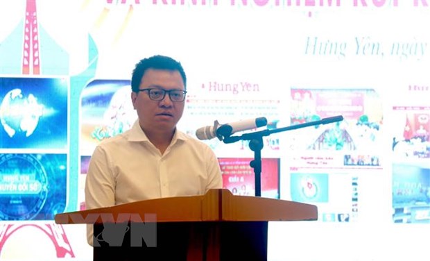 Đồng chí Lê Quốc Minh, Ủy viên Trung ương Đảng, Tổng Biên tập Báo Nhân dân, Phó Trưởng ban Tuyên giáo Trung ương, Chủ tịch Hội Nhà báo Việt Nam, phát biểu tại hội thảo. Ảnh: TTXVN