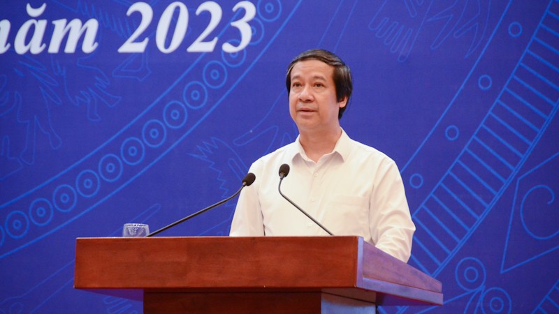Bộ trưởng Giáo dục và Đào tạo Nguyễn Kim Sơn.