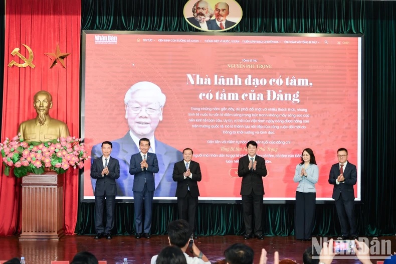 Lễ khai trương Trang thông tin đặc biệt. Ảnh: Thành Đạt