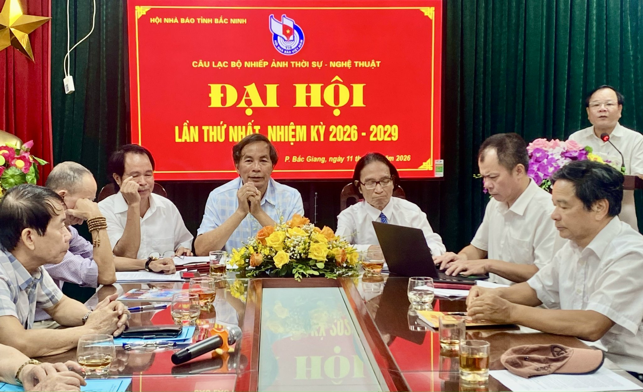 Đồng chí Trịnh Văn Ánh, Ủy viên Ban Chấp hành Hội Nhà báo Việt Nam, Chủ tịch Hội Nhà báo tỉnh phát biểu chỉ đạo đại hội.