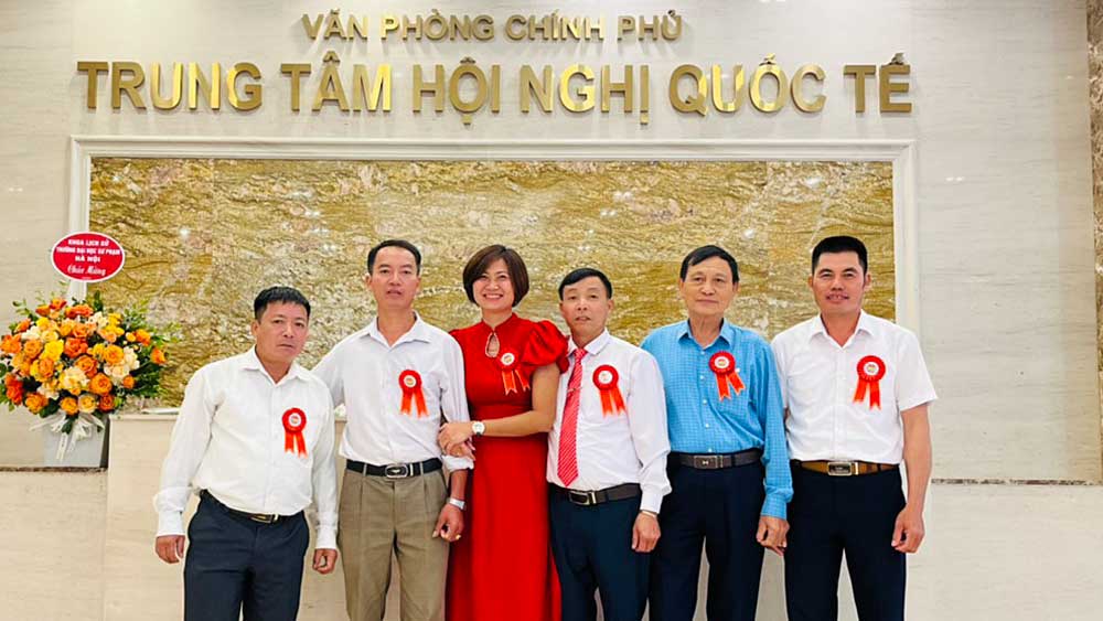 6 gương mặt tiêu biểu của Hội Nông dân tỉnh Bắc Giang tham dự hội nghị.

Ảnh CTV.
