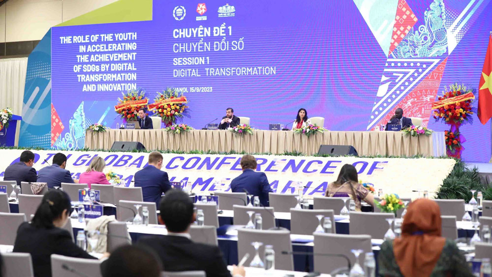 Nhiều thảo luận sôi nổi tại chương trình hội nghị.