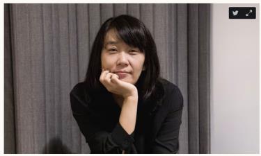 Nhà văn Han Kang của Hàn Quốc.