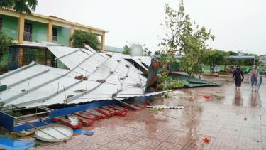 Sửa chữa trường học, y tế cho người dân vùng bão số 10 trước ngày 5/10