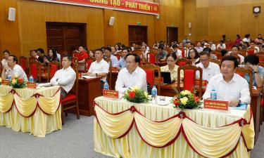 Đại biểu tham dự hội nghị.