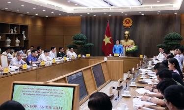 
Phó Thủ tướng Phạm Thị Thanh Trà chủ trì phiên họp thứ nhất Ban Chỉ đạo rà soát, hoàn thiện hệ thống vị trí việc làm gắn với xây dựng đội ngũ cán bộ và quản lý biên chế thuộc phạm vi quản lý của Chính phủ.