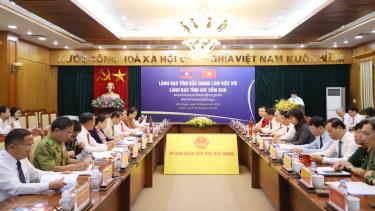 Đoàn công tác tỉnh Xay Sổm Bun thăm, làm việc tại Bắc Giang (tháng 5/2022).