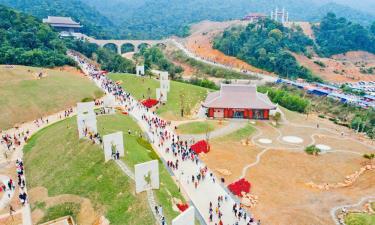 Trẩy hội Tây Yên Tử.