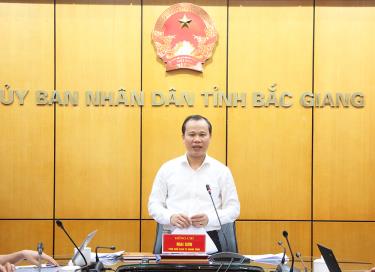 Đồng chí Mai Sơn phát biểu tại hội nghị.