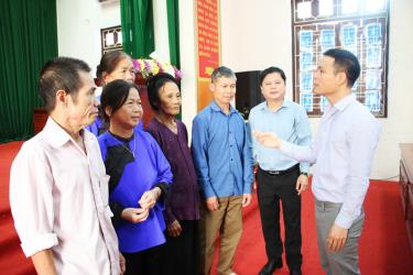 Tuyên truyền về pháp luật cho người dân xã Kép.