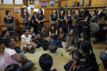 Tái hiện lễ cưới của người K’ho Sre theo phong tục truyền thống tại tỉnh Lâm Đồng. (Ảnh: PV/Vietnam+)