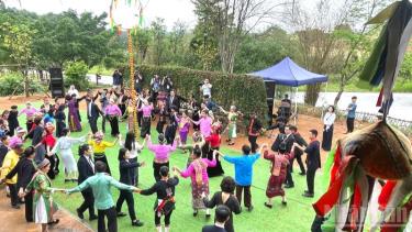 Xuân hội tụ, đoàn kết các dân tộc tại Làng Văn hóa-Du lịch các dân tộc Việt Nam.