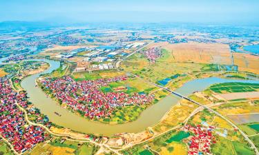 Đôi bờ sông Như Nguyệt. Ảnh: Trương Xuân Thắng.