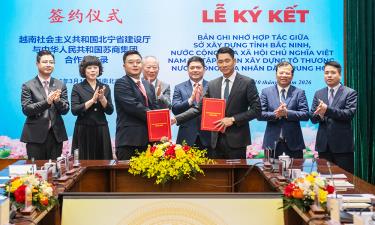 Các đồng chí lãnh đạo tỉnh Bắc Ninh và Tập đoàn Thái Bình Dương, Tô Thương chứng kiến lễ ký kết.