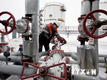 Hệ thống van tại mỏ khí đốt Gremikhinskoye, Nga. (Ảnh: Reuters/TTXVN)