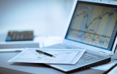 Hiện ngành bảo hiểm đang quản lý trên 14 triệu hợp đồng có hiệu lực, giải quyết việc làm cho hơn 900.000 đại lý và người lao động. (Ảnh minh họa)