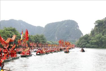Đông đảo nhân dân và du khách thập phương tham gia Lễ hội Tràng An (Ninh Bình), ngày 3/5/2026. Ảnh: Đức Phương/TTXVN