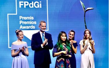 Trang Nguyễn tại buổi lễ nhận giải thưởng.