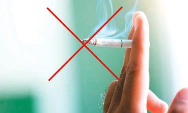 Hãy dạy trẻ nhỏ kỹ năng tránh xa khói thuốc lá.