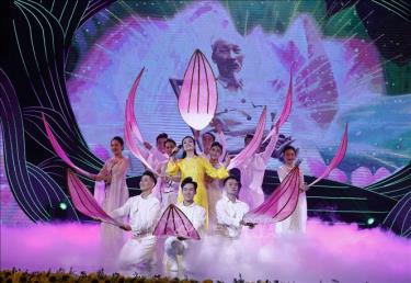 Tiết mục nghệ thuật biểu diễn tại chương trình. Ảnh: Doãn Tấn/TTXVN