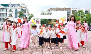 
Trường Tiểu học Giáp Hải (phường Bắc Giang) hân hoan chào đón học sinh lớp 1 tựu trường.
