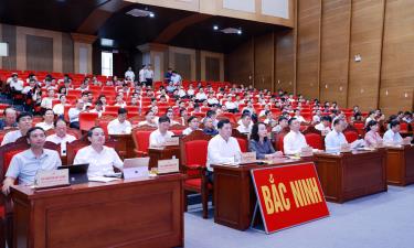 
Các đồng chí Thường trực Tỉnh ủy Bắc Ninh và đại biểu dự hội nghị toàn quốc quán triệt Nghị quyết Trung ương 3 tại điểm cầu Trung tâm Hội nghị tỉnh (tháng 7/2026). Ảnh tư liệu

