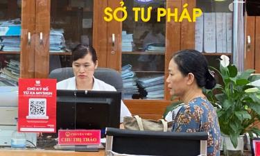 Các sở, ngành gồm Tư pháp, Nội vụ, Y tế, Công an tỉnh và Bảo hiểm xã hội tỉnh được giao phối hợp chặt chẽ trong kết nối, chia sẻ dữ liệu, kiểm thử quy trình liên thông điện tử và hướng dẫn UBND cấp xã tiếp nhận, giải quyết, trả kết quả đúng quy định.